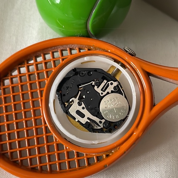 Tennis racquet clock - Picture 6 of 6